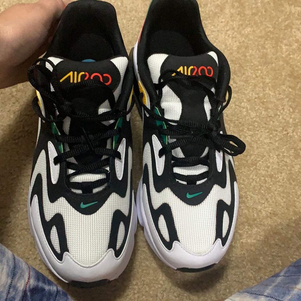 Brand new Boys Nike sneakers size 6